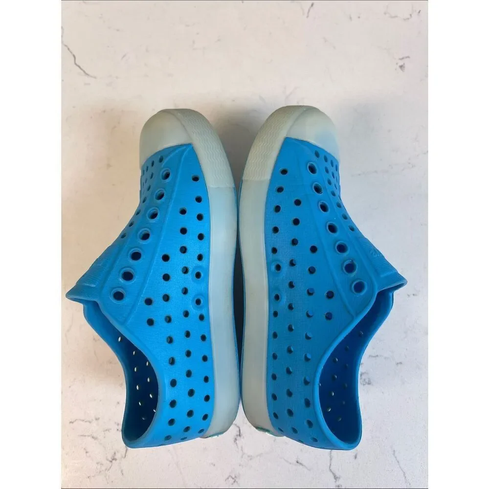 Native Jefferson Sugarlite Glow - Wave Blue / Glow Kids Water Shoes Size 9